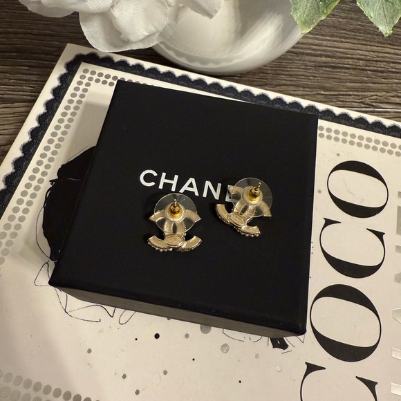 CHANEL Small Gold CC Crystal Faux Pearl Stud Earrings - Picture 8 of 10
